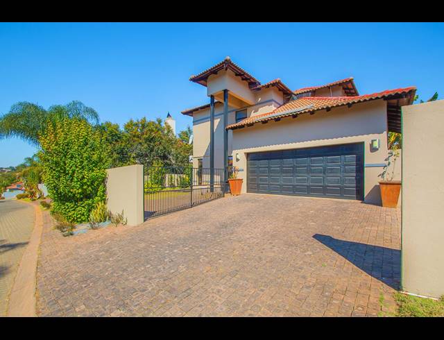 3 BEDROOM HOUSE FOR SALE IN NORTH RIDING